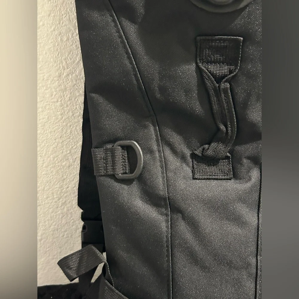 KMS Tactical Hydration Pack 2.5L – Black, New